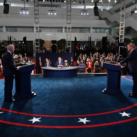 Ο Τζο Μπάιντεν και ο Ντόναλντ Τραμπ στο πρώτο debate ενόψει των αμερικανικών εκλογών στις 3 Νοεμβρίου