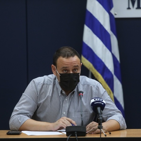 Ο Γκίκας Μαγιορκίνης στην ενημέρωση για τον κορωνοϊό