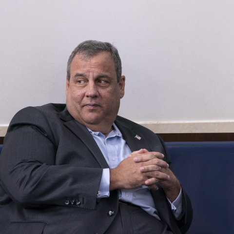 Σε νοσοκομείο εισήχθη και ο πρώην κυβερνήτης του Νιου Τζέρσεϊ και συνεργάτης του Ντόναλντ Τραμπ, Κρις Κρίστι, καθώς διαγνώστηκε ότι έχει προσβληθεί από τον κορωνοϊό