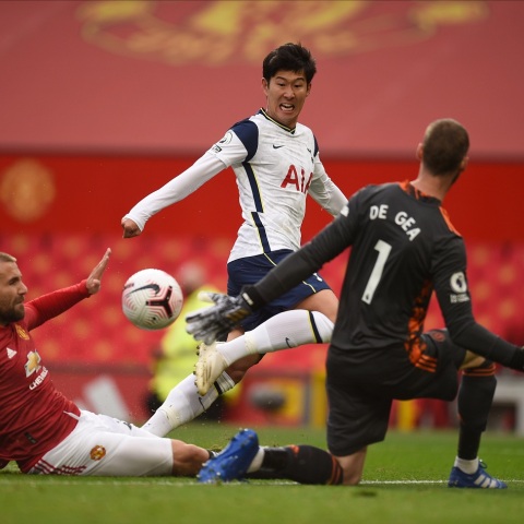 Μάντσεστερ Γιουνάιτεντ – Τότεναμ και εκκωφαντικό 1-6 στο Όλντ Τράφορντ για την τέταρτη αγωνιστική της Premier League. Τραγική άμυνα από την ομάδα του Σόλκσιερ. 