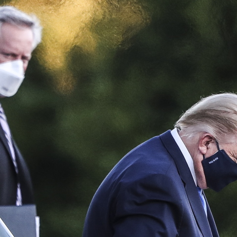 Νέο βίντεο-μήνυμα του Ντόναλντ Τραμπ μέσα από το νοσοκομείο – Νοσηλεύεται με κορωνοϊό ο πρόεδρος των ΗΠΑ, αντικρουόμενες οι εκτιμήσεις για την υγεία του