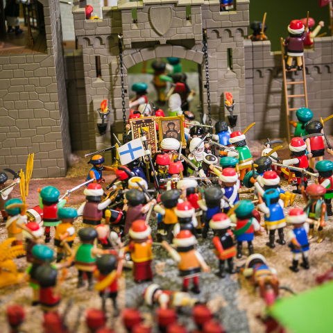 Η Ελληνική Επανάσταση με φιγούρες και διοράματα PLAYMOBIL