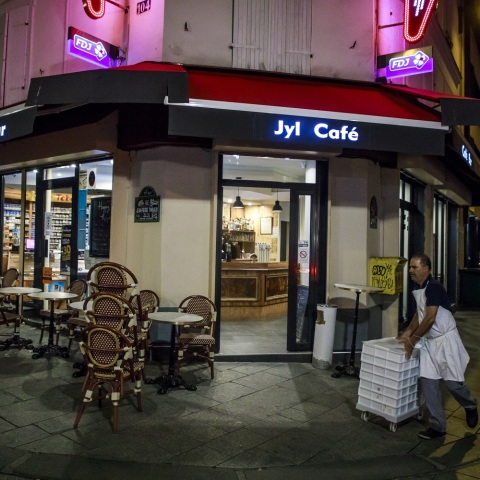 Σε κατάσταση ύψιστου συναγερμού κηρύχθηκε το Παρίσι, εξαιτίας της πανδημίας - νέα περιοριστικά μέτρα σε ισχύ από την Τρίτη