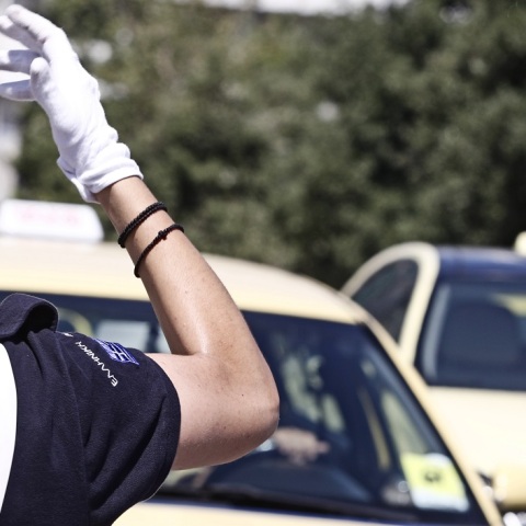 Κίνηση-Μποτιλιάρισμα-Τροχονόμος