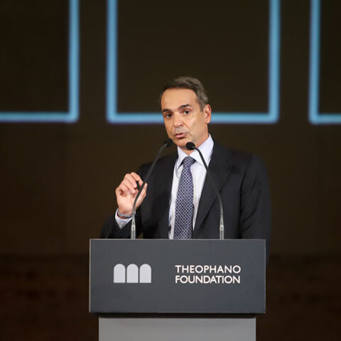 Ο Κυριάκος Μητσοτάκης στην τελετή απονομής του νέου Ευρωπαϊκού Βραβείου «Αυτοκράτειρα Θεοφανώ» στο μνημείο της Ροτόντας στη Θεσσαλονίκη