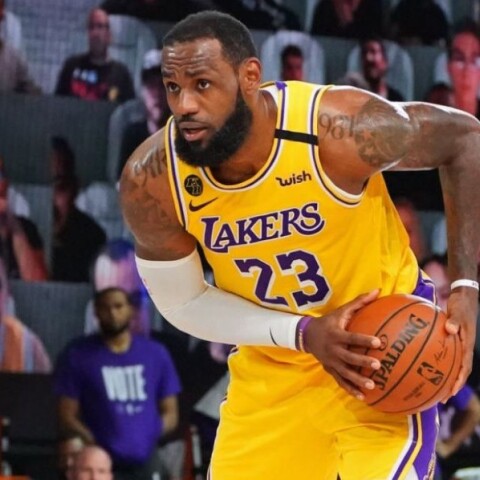 Ο ΛεΜπρον Τζέιμς