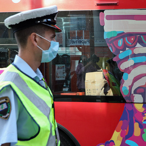 ΕΛΕΓΧΟΙ ΑΠΟ ΚΛΙΜΑΚΙΑ ΤΗΣ ΤΡΟΧΑΙΑΣ ΓΙΑ ΤΗΝ ΧΡΗΣΗ ΜΑΣΚΑΣ ΣΕ ΛΕΩΦΟΡΕΙΑ