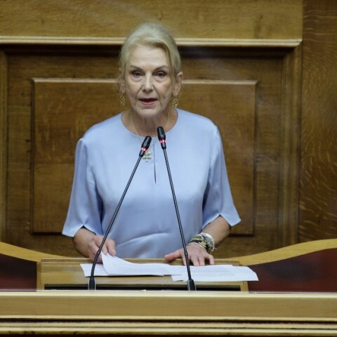 Η Φωτεινή Πιπιλή