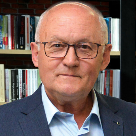 Ο Θωμάς Νάκας από τις Εκδόσεις Χάρτινη Πόλη