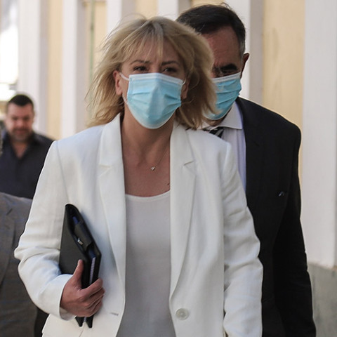 ΑΠΟΛΟΓΙΑ ΣΤΟΝ ΑΝΑΚΡΙΤΗ ΤΗΣ ΡΕΝΑΣ ΔΟΥΡΟΥ ΓΙΑ ΤΗΝ ΠΥΡΚΑΓΙΑ ΣΤΟ ΜΑΤΙ 