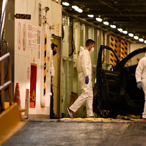 Το Blue Star Delos στο λιμάνι του Πειραιά