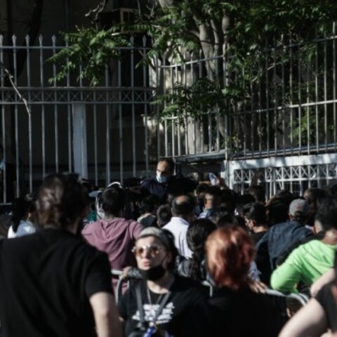 Συνωστισμός στην υπηρεσία Ασύλου