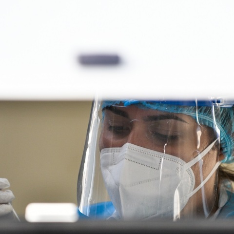 Τεστ κορωνοϊού από κλιμάκια του ΕΟΔΥ