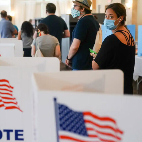 Αμερικανικές εκλογές 2020: Ψηφοφόροι στη Τζόρτζια των ΗΠΑ περιμένουν στην ουρά για να ασκήσουν το εκλογικό τους δικαίωμα