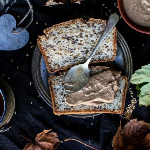 Ψωμί με φιστικοβούτυρο