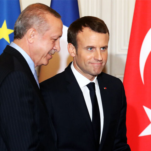 Ρετζέπ Ταγίπ Ερντογάν και Εμανουέλ Μακρόν σε παλαιότερη συνάντηση (ΦΩΤΟ ΑΡΧΕΙΟΥ)