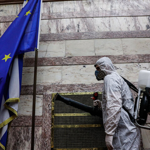 Απολύμανση στη Βουλή για κορωνοϊό - Η Νίκη Κεραμέως βρέθηκε θετική σε Covid-19