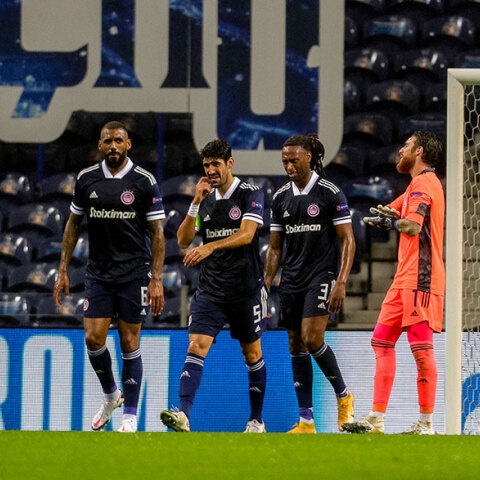 Μοιραίος ο Μπουχαλάκης στην ήττα του Ολυμπιακού από την Πόρτο για το Τσάμπιονς Λιγκ