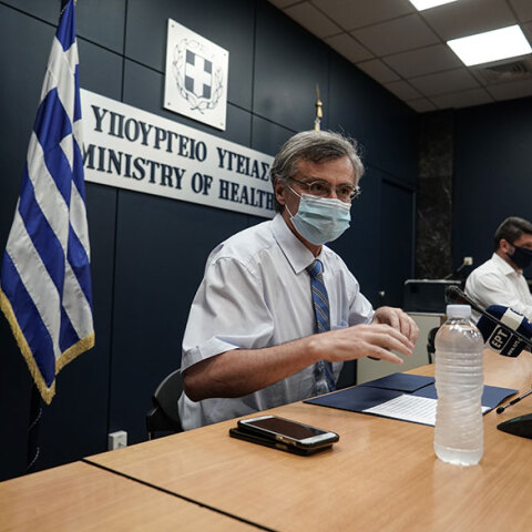 Ο Σωτήρης Τσιόδρας επέστρεψε στη live ενημέρωση για τον κορωνοϊό