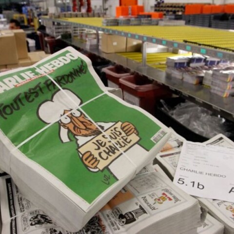 Σκίτσο με τον προφήτη Μωάμεθ στο εξώφυλλο του Charlie Hebdo