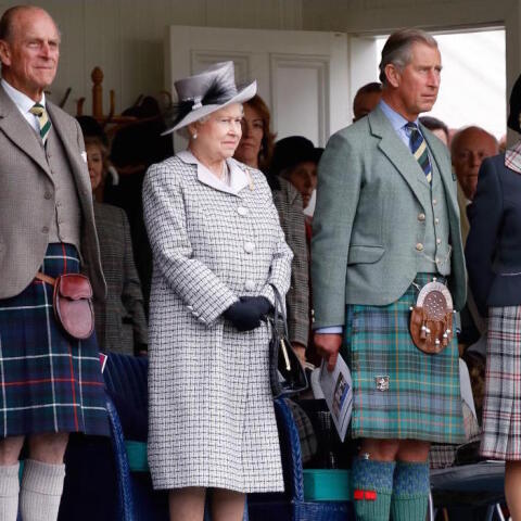 Πώς να φορέσεις καρό φούστα (και να μη μοιάζεις με τον Κάρολο)