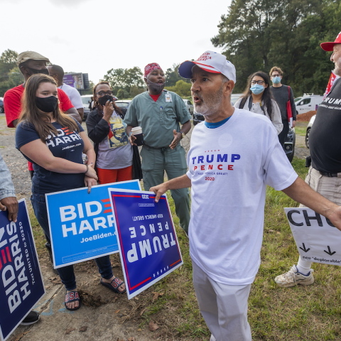 Οπαδοί του Τραμπ και του Μπάιντεν στην Ατλάντα