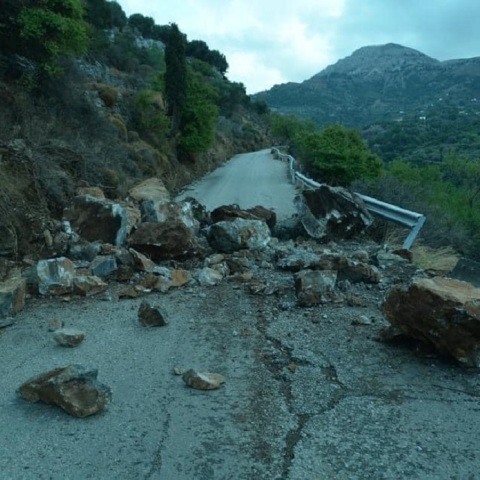 Κατολίσθηση σε δρόμο της Ικαρίας