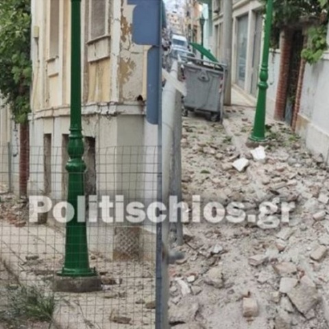 Καταστροφές σε κτίρια στη Χίο από το σεισμό στη Σάμο