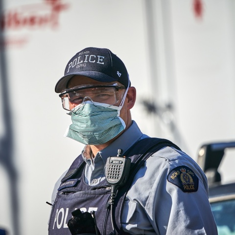 Επίθεση με μαχαίρι σημειώθηκε στο Κεμπέκ του Καναδά, με τις πληροφορίες να κάνουν λόγο για δύο νεκρούς και πέντε τραυματίες, ενώ σύμφωνα με τις Αρχές της βορειοαμερικανικής χώρας, υπάρχουν πολλά θύματα