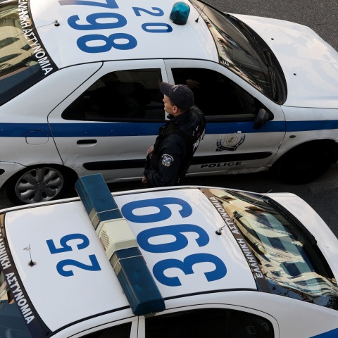 Συλλήψεις ακροδεξιών και αντιεξουσιαστών σε απαγορευμένες συγκεντρώσεις σε Νέο Ηράκλειο και Γαλάτσι έγιναν την Κυριακή από την ΕΛΑΣ