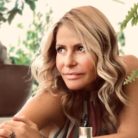 Τζένη Μπαλατσινού