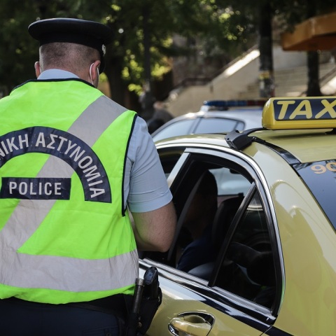 Έλεγχοι σε ταξί