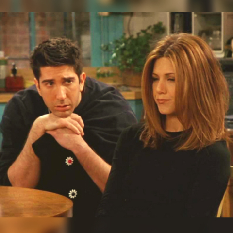 Ο Ντέιβιντ Σουίμερ (Ρος) και η Τζένιφερ Άνιστον (Ρέιτσελ) στη σειρά Φιλαράκια, στη σκηνή χωρισμού