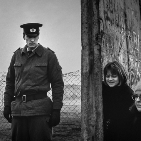 «Μόνος Στο Δάσος»