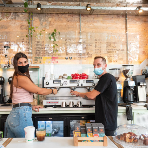 Kαφέ στο χέρι