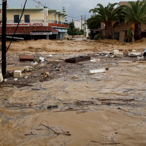 Καταστροφές από πλημμύρες εξαιτίας της ισχυρής βροχόπτωσης στις Γούβες Χερσονήσου στην Κρήτη