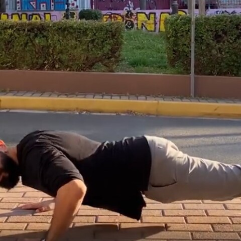 Το χιουμοριστικό βίντεο του κωμικού Διονύση Ατζαράκη για τον Τάσο Ποτσέπη που έγινε viral. 