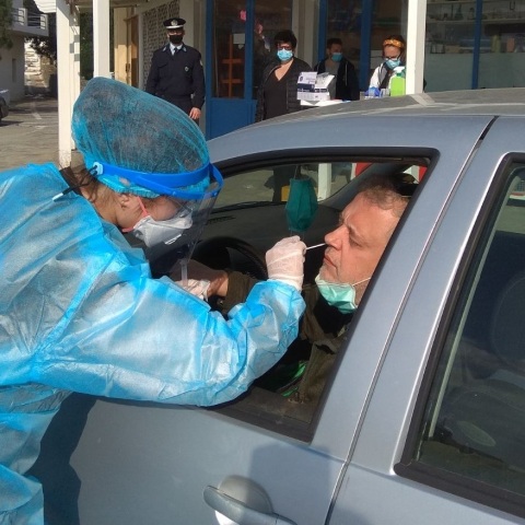 Drive through τεστ κορωνοϊού στην Άνδρο 
