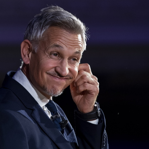 Ο Γκάρι Λίνεκερ αυτοσαρκάζεται και απαντά στη «νίκη» Τραμπ