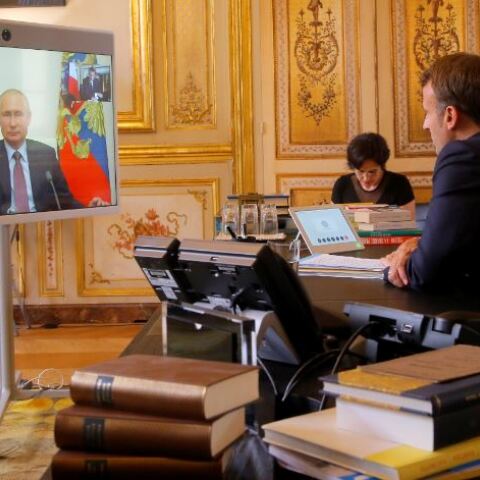 macron-putin.jpg
