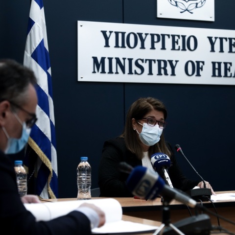 Η καθηγήτρια Βάνα Παπαευαγγέλου στην ενημέρωση για τον κορωνοϊό