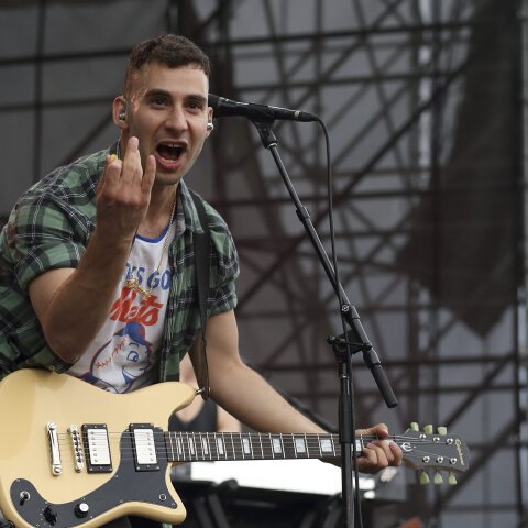 Ο frontman των Bleachers, Jack Antonoff