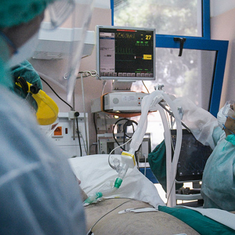 ΝΟΣΟΚΟΜΕΙΟ ΑΝΑΦΟΡΑΣ COVID-19 "ΣΩΤΗΡΙΑ"-ΣΤΙΓΜΙΟΤΥΠΑ ΑΠΟ ΤΗΝ ΜΟΝΑΔΑ ΕΝΤΑΤΙΚΗΣ ΘΕΡΑΠΕΙΑΣ 