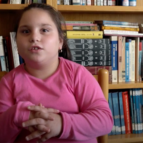 Παιδιά και προσωπικό της Πόρτας Ανοιχτής σας στέλνουν μήνυμα