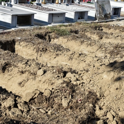 Άνοιγμα τάφων στις Σέρρες