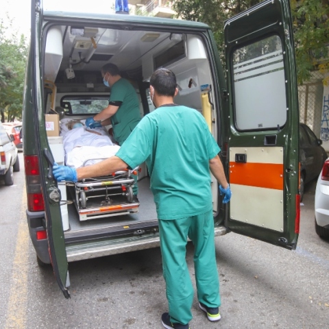 ΘΕΣΣΑΛΟΝΙΚΗ - ΕΚΚΕΝΩΣΗ ΤΗΣ ΚΛΙΝΙΚΗΣ ΠΟΥ ΕΠΙΤΑΞΕ ΤΟ ΥΠ. ΥΓΕΙΑΣ