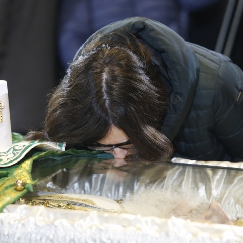 Λαϊκό προσκύνημα για τον Πατριάρχη Ειρηναίο