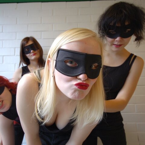 Το ποπ συγκρότημα Pintandwefall