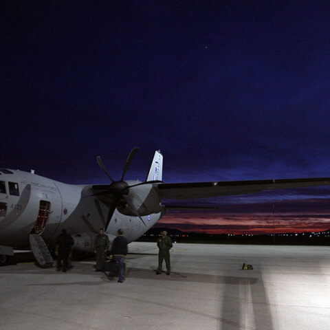 Στρατιωτικό μεταγωγικό C-27 στην 130 ΣΜ, στο αεροδρόμιο της Λήμνου