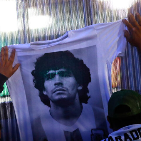 Ντιέγκο Αρμάντο Μαραντόνα, ο ποδοσφαιριστής που λατρεύτηκε σαν Θεός